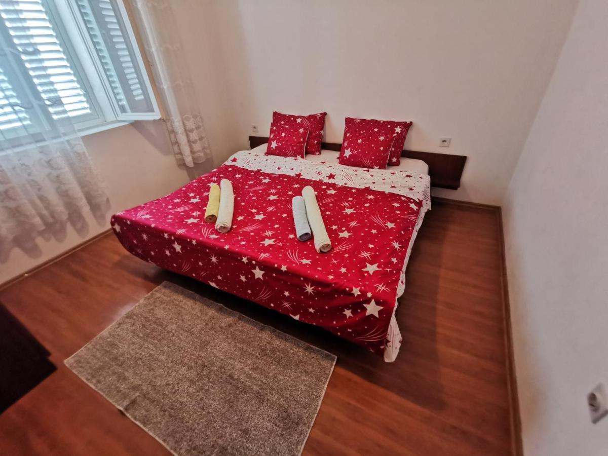 Apartamento Apartman Juraga Murter Exterior foto