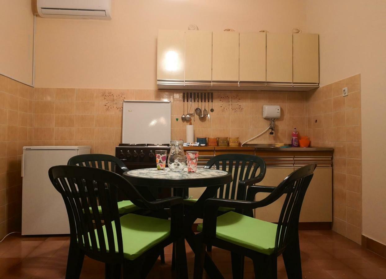 Apartamento Apartman Juraga Murter Exterior foto